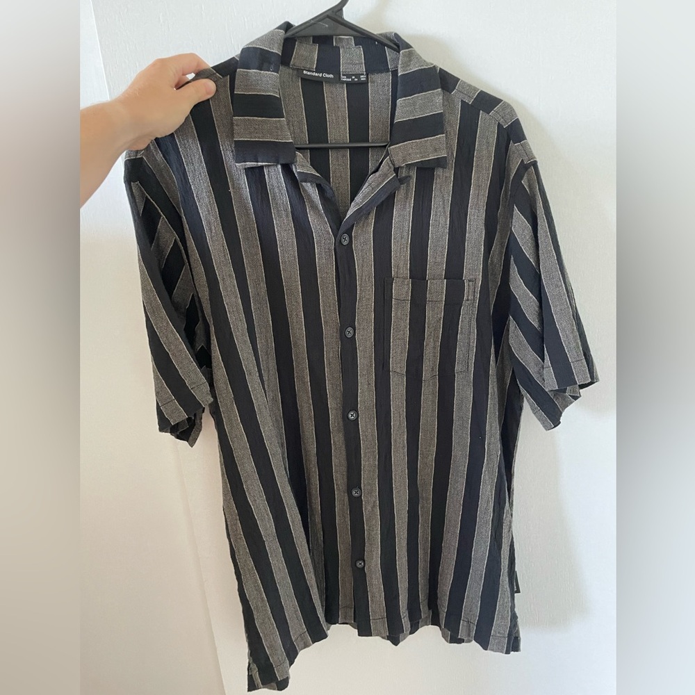 Urban Outfitters Men's Casual Button-up Shirt